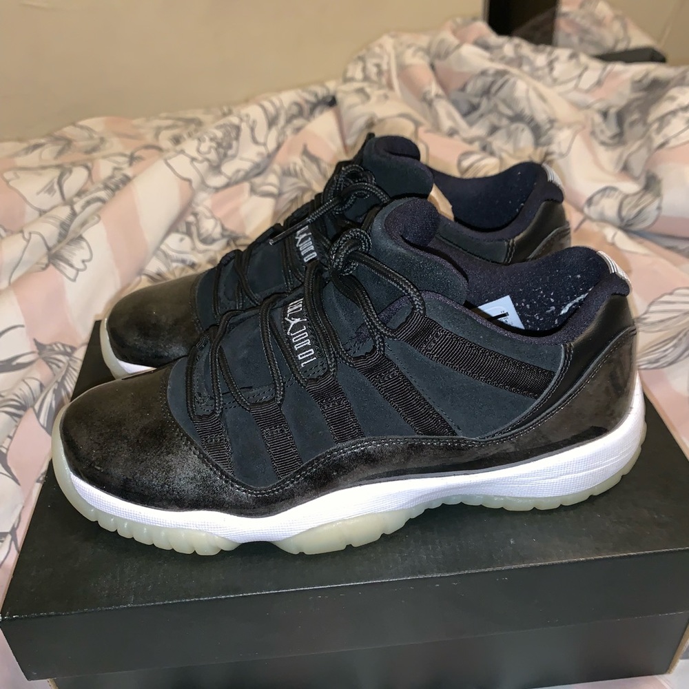 Jordan 11 lows